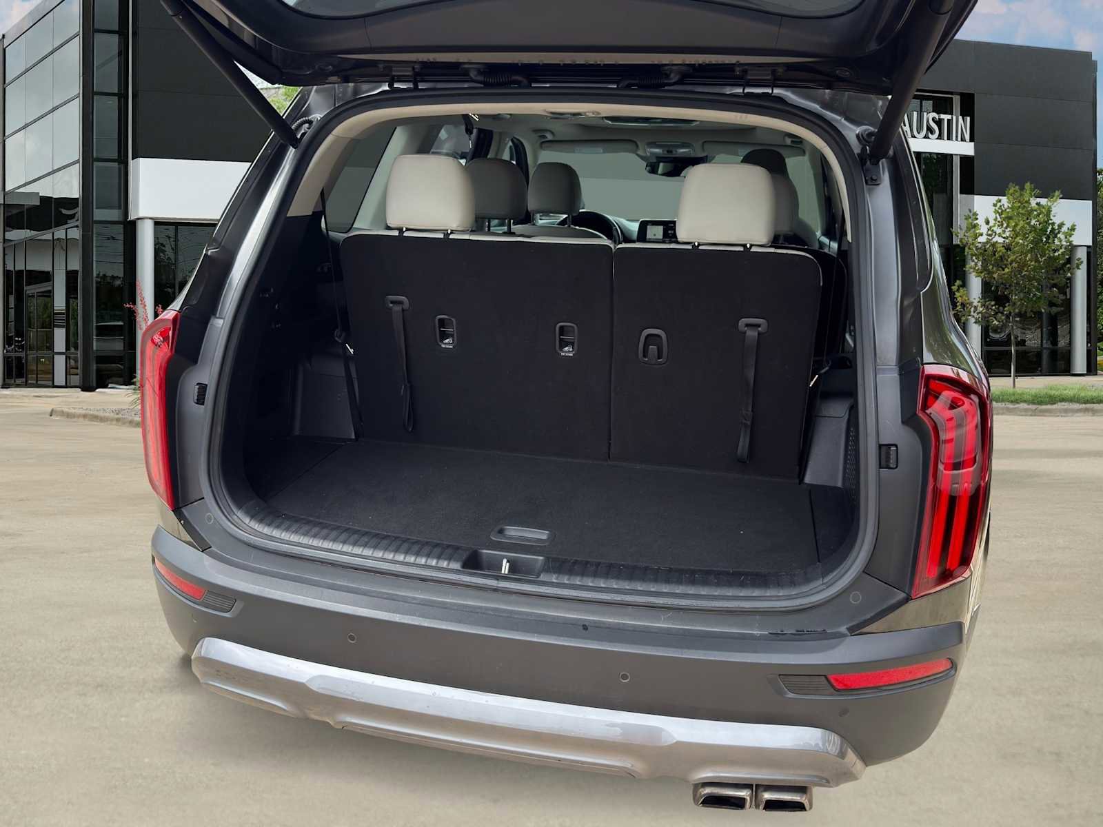 Used 2020 Kia Telluride EX w/ EX Premium Package image 11