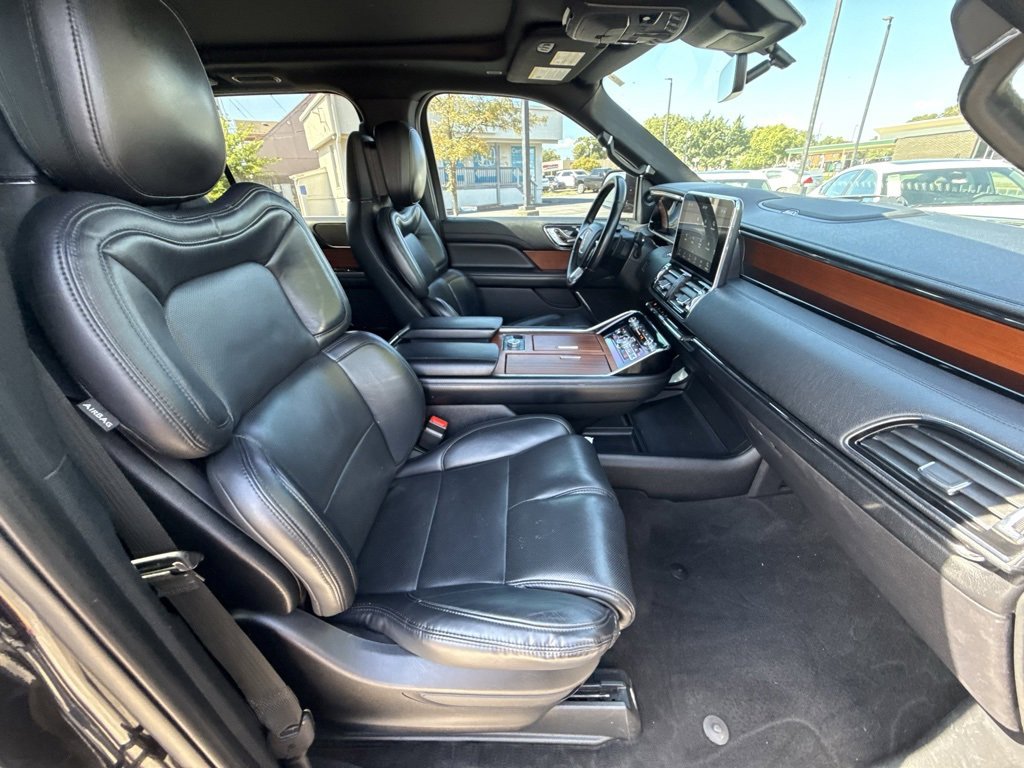 Used 2020 Lincoln Navigator Reserve image 43