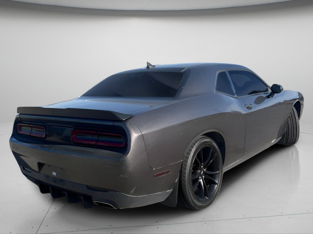 Used 2018 Dodge Challenger SXT Plus RWD image 5