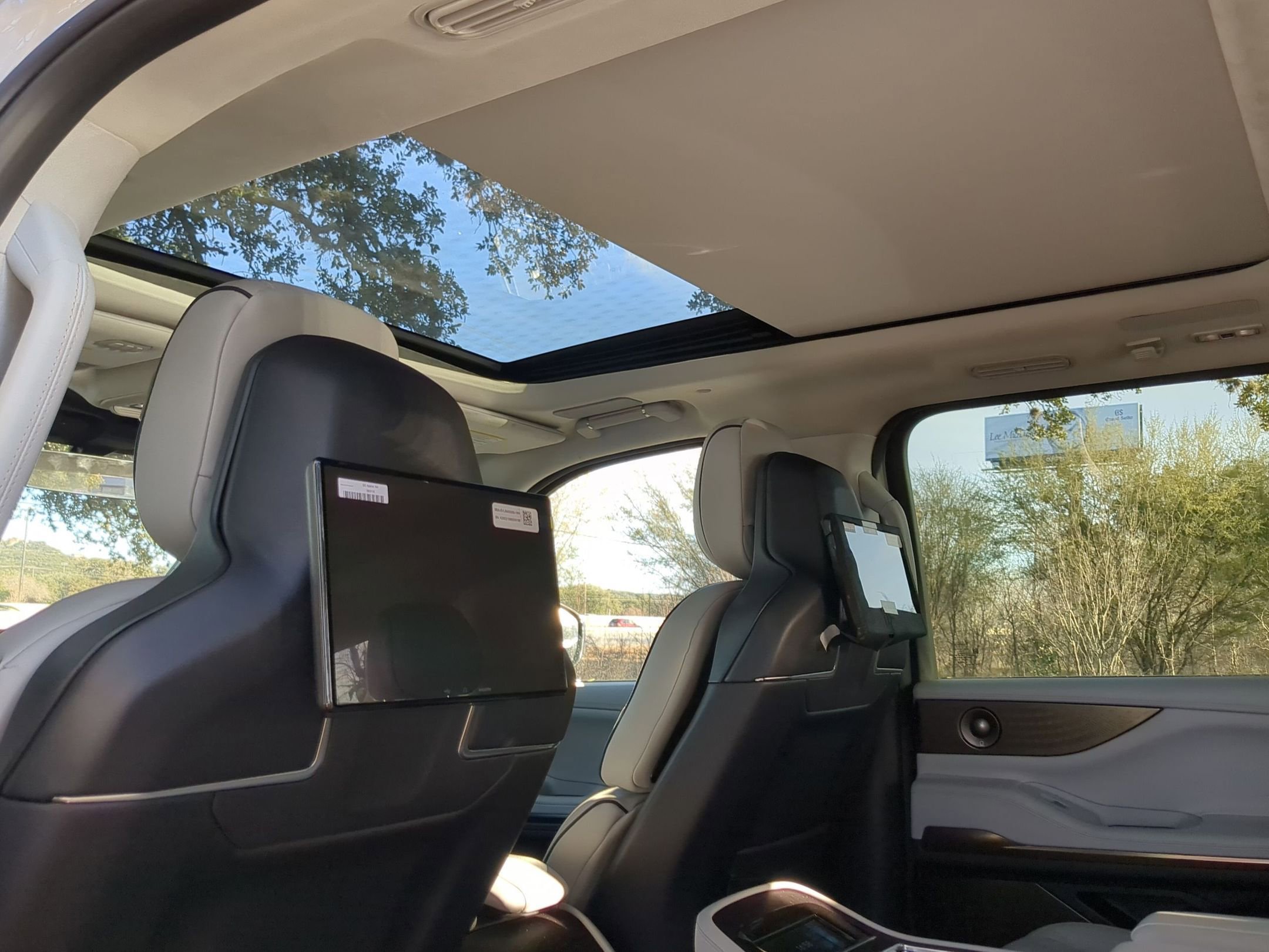 New 2026 Lincoln Navigator L Black Label w/ Black Label Special Edition image 21