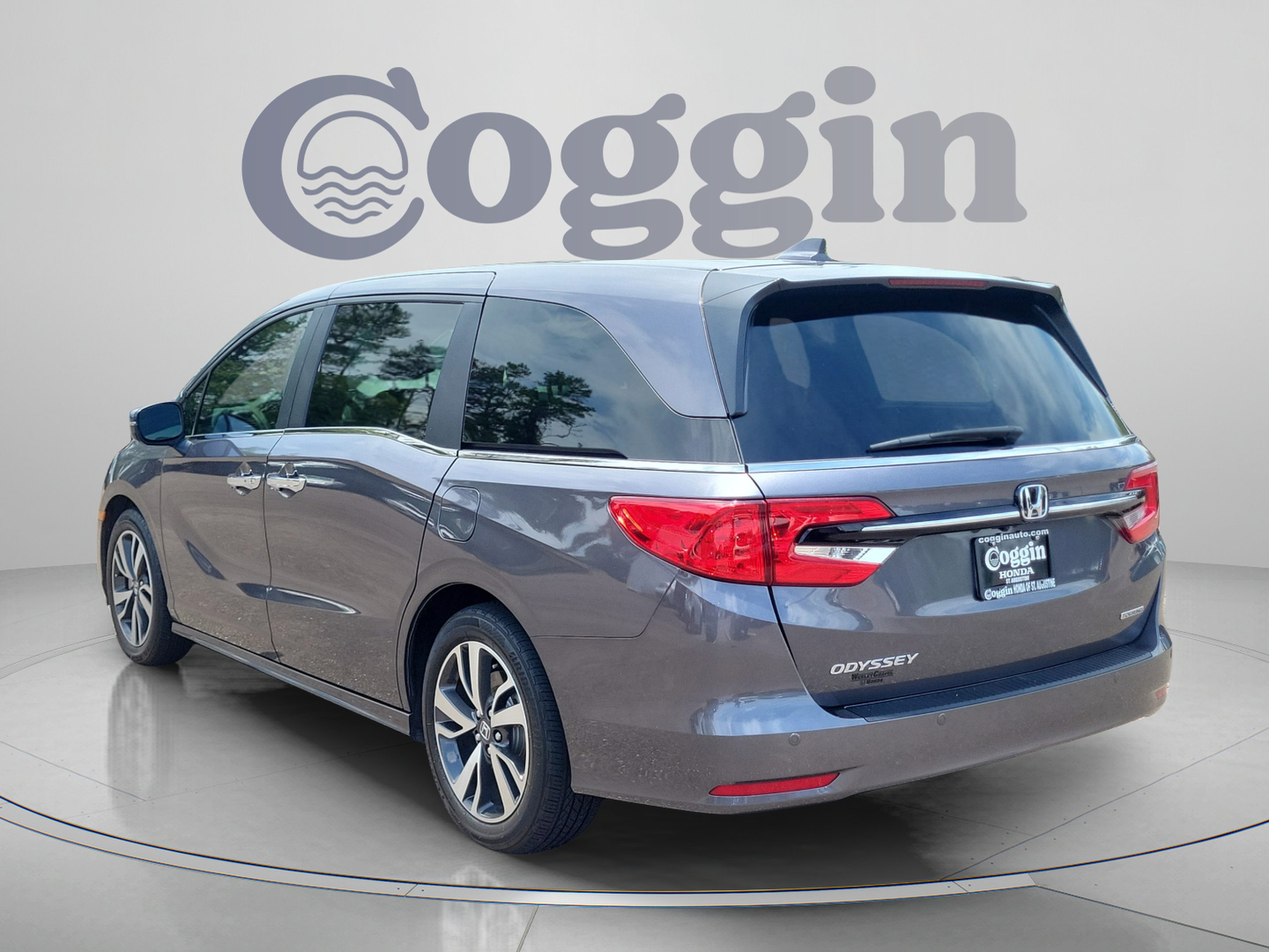 Certified 2024 Honda Odyssey Touring image 3
