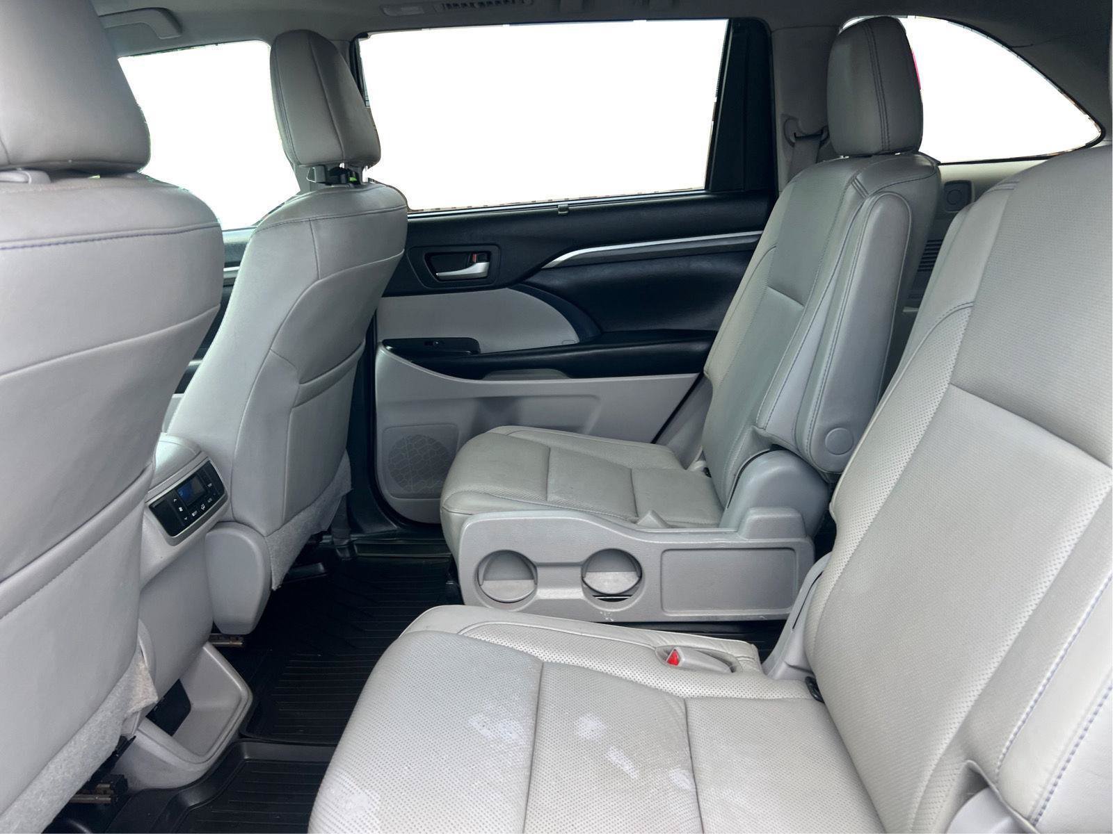 Used 2019 Toyota Highlander Limited AWD/4WD image 11