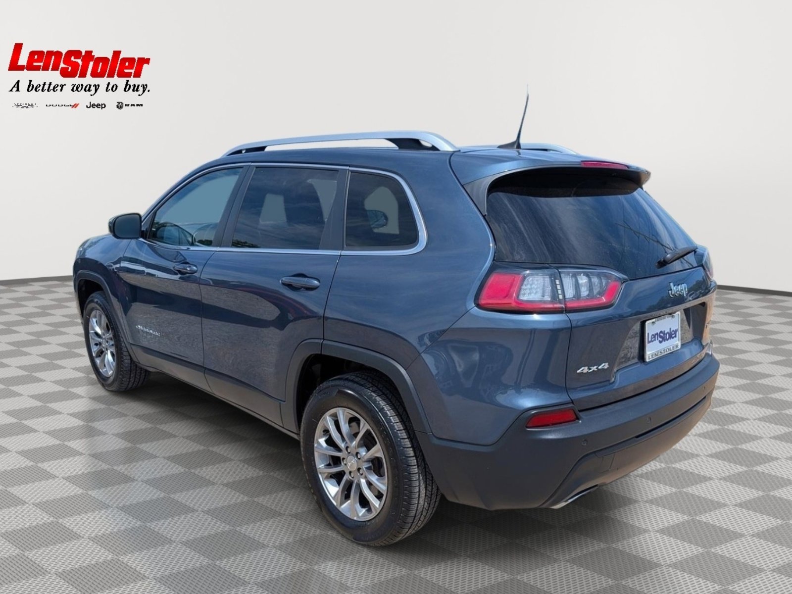 Used 2019 Jeep Cherokee Latitude Plus w/ Comfort/Convenience Group AWD/4WD image 3