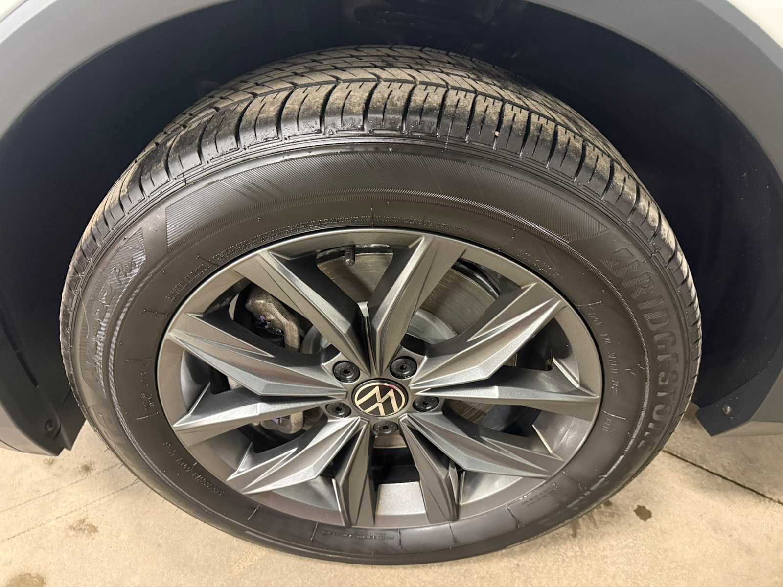 Certified 2024 Volkswagen Tiguan SE AWD/4WD image 8