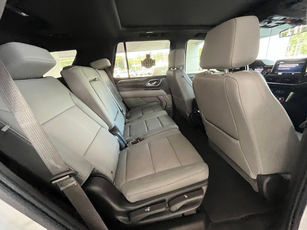Used 2021 Chevrolet Tahoe Z71 w/ Luxury Package AWD/4WD image 17