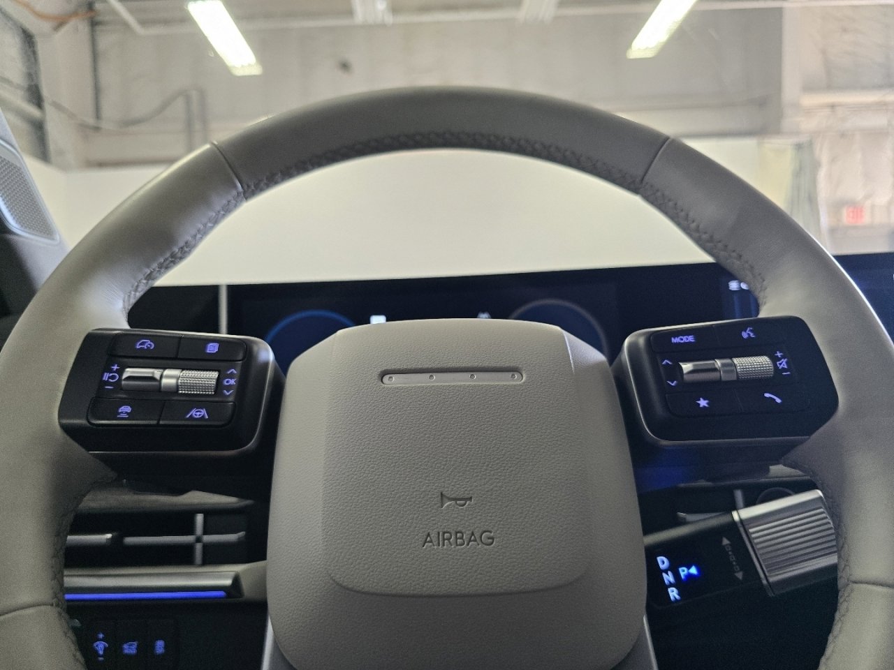 Used 2025 Hyundai Santa Fe Limited FWD image 28