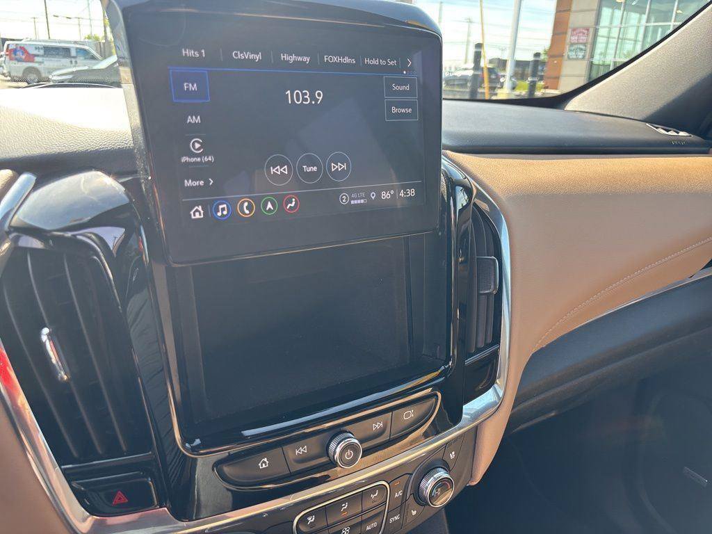 Used 2023 Chevrolet Traverse Premier AWD/4WD image 26