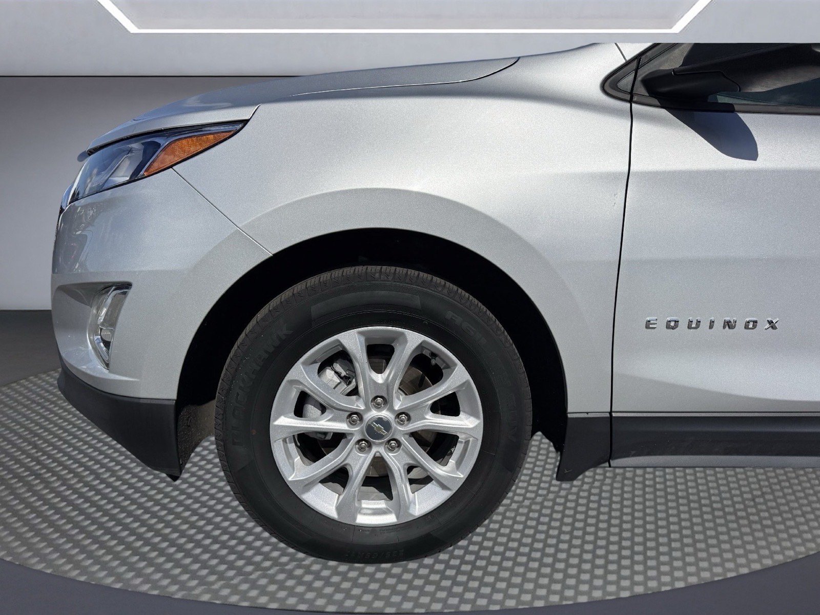 Used 2020 Chevrolet Equinox LS w/ LS Convenience Package FWD image 12