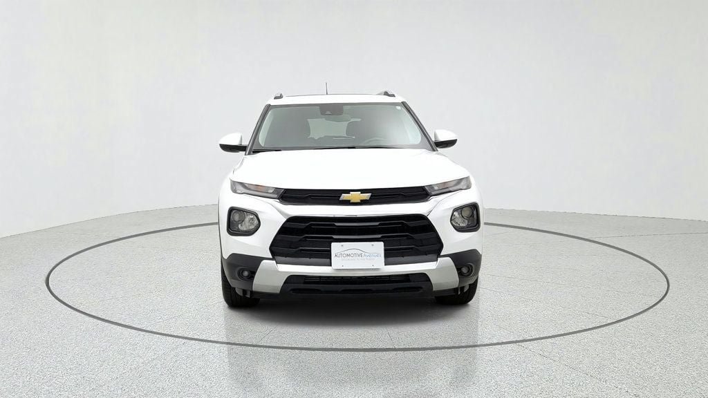 Used 2022 Chevrolet TrailBlazer LT AWD/4WD image 2