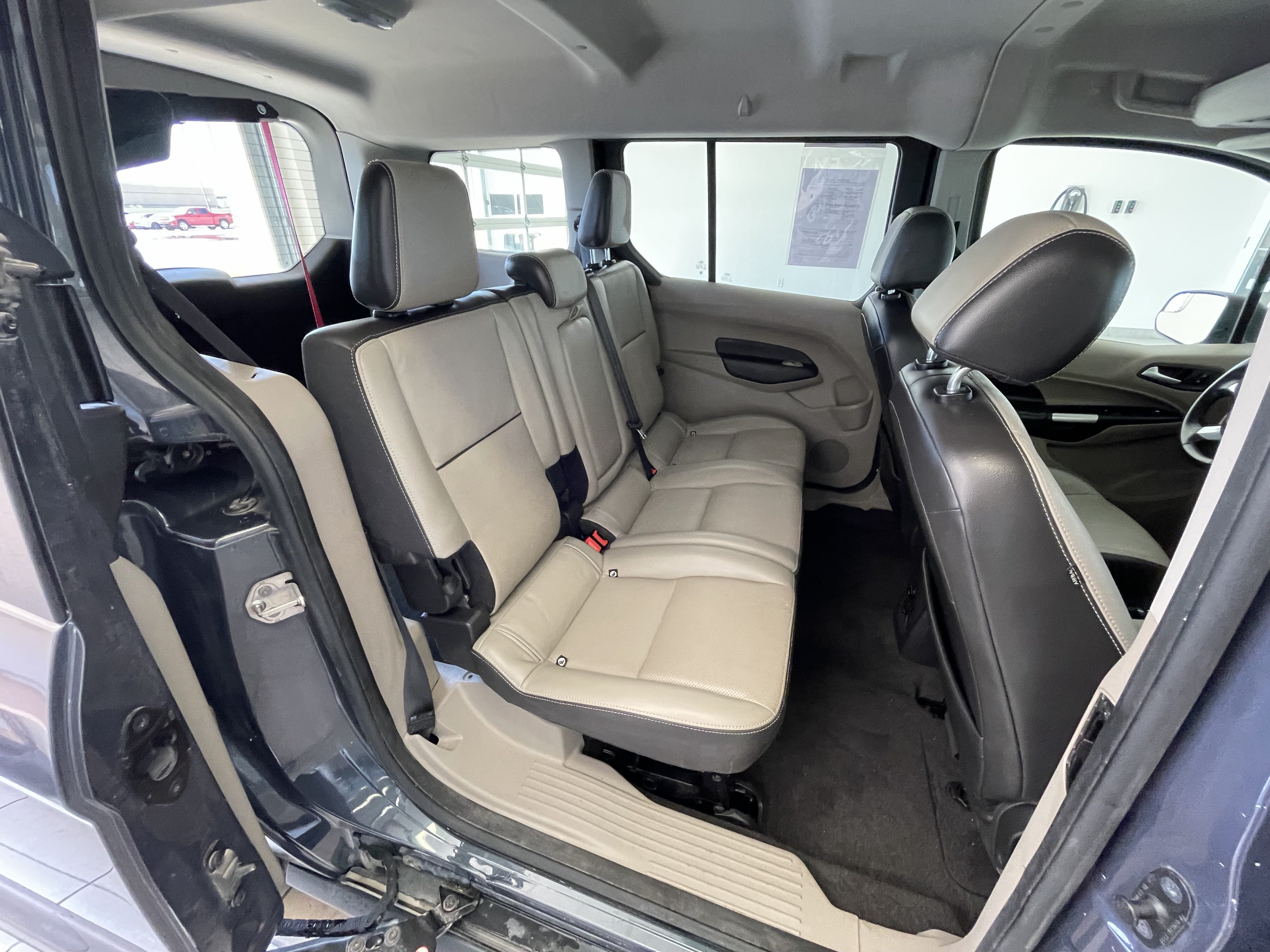 Used 2014 Ford Transit Connect XLT FWD image 15