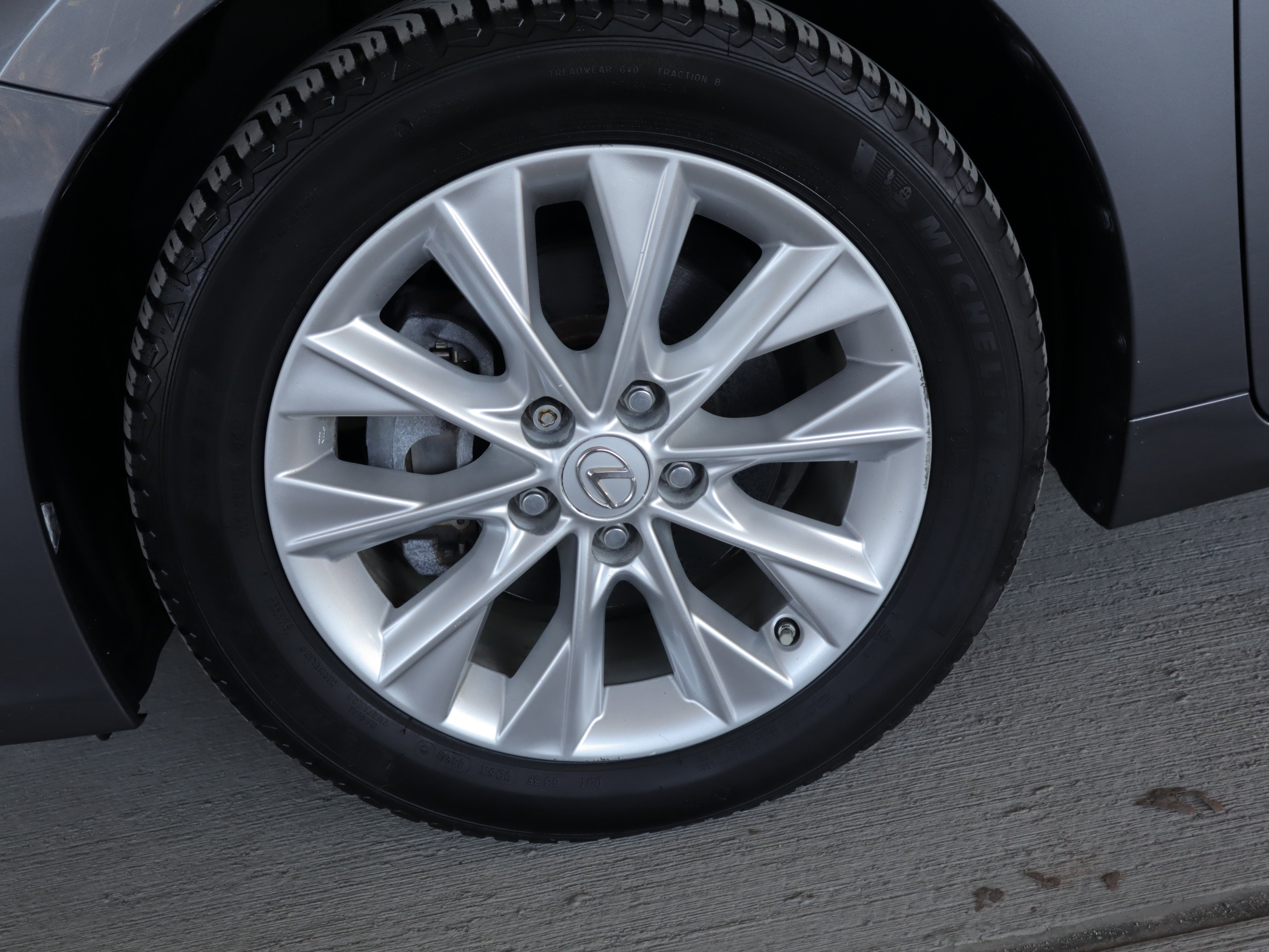 Used 2013 Lexus ES 300h w/ Luxury Pkg image 26