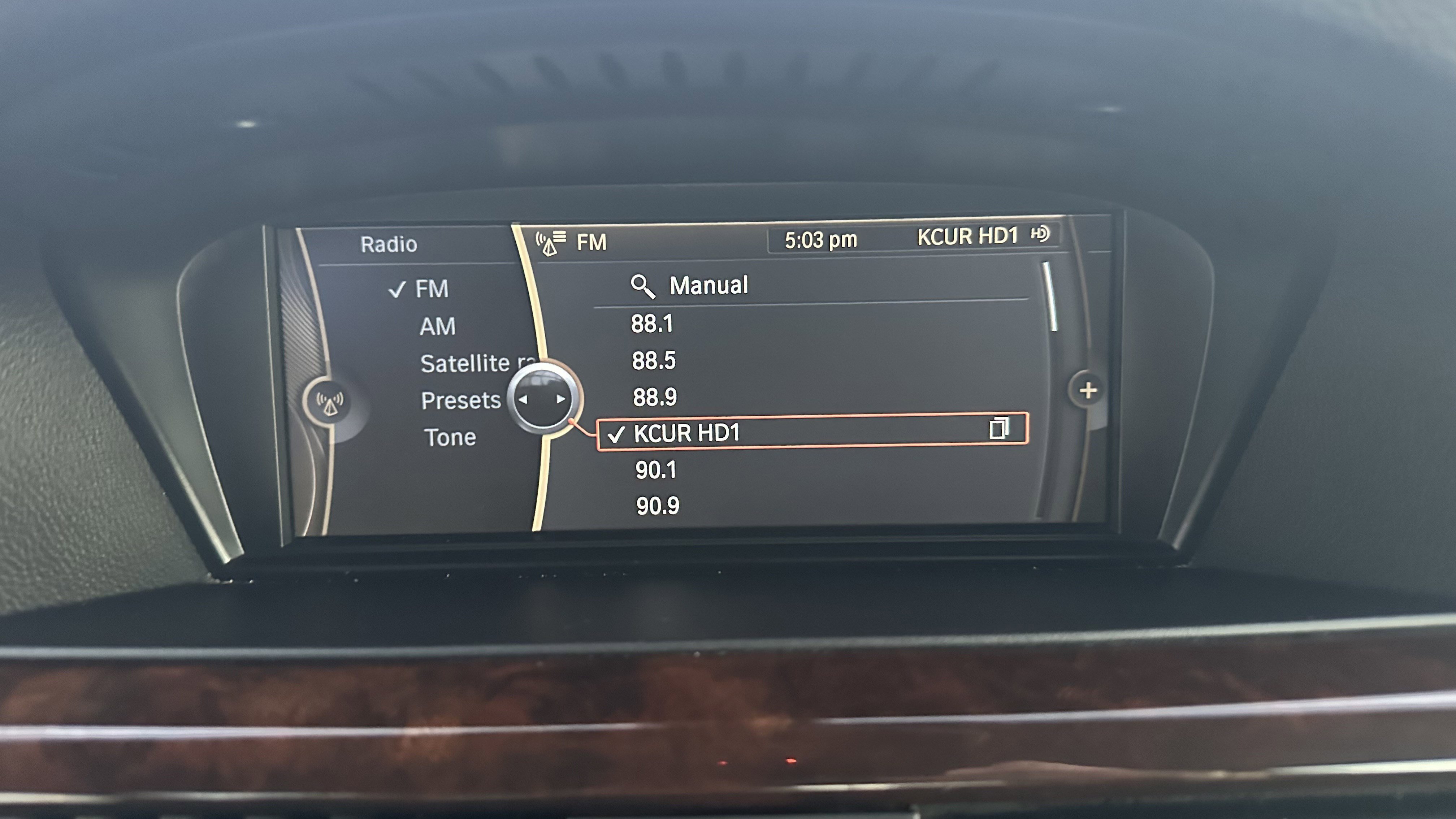 Used 2011 BMW 335i Convertible image 24