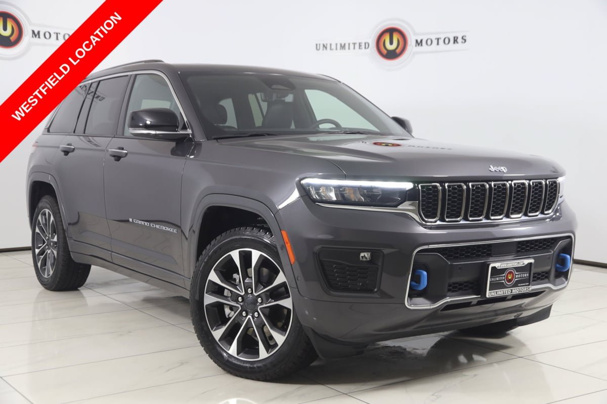 Used 2023 Jeep Grand Cherokee Overland w/ Luxury Tech Group IV AWD/4WD image 1