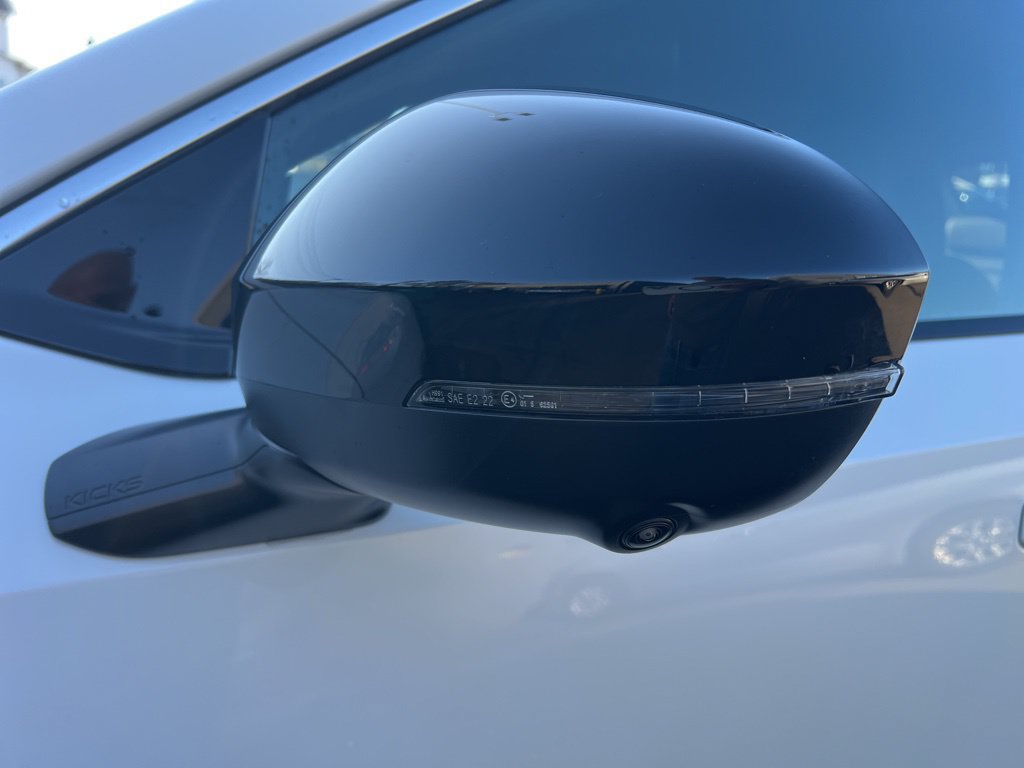 New 2026 Nissan Kicks SR w/ Cold Weather Package AWD/4WD image 10
