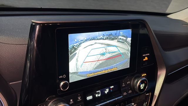 Used 2023 Toyota Highlander XLE w/ Protection Package #3 (TMS) image 17
