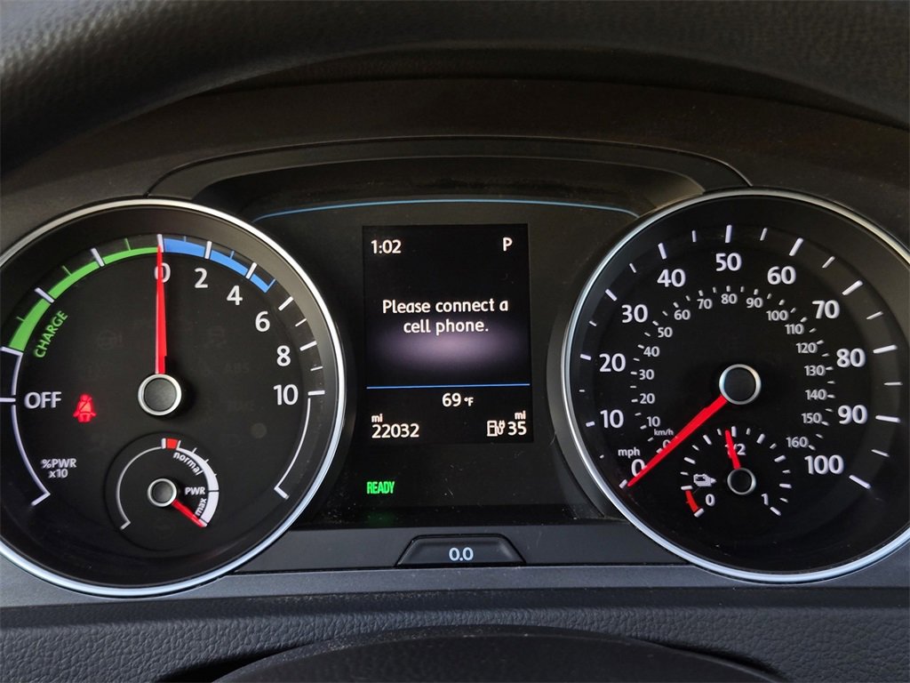 Used 2016 Volkswagen e-Golf SE w/ DC Fast Charging Package image 22