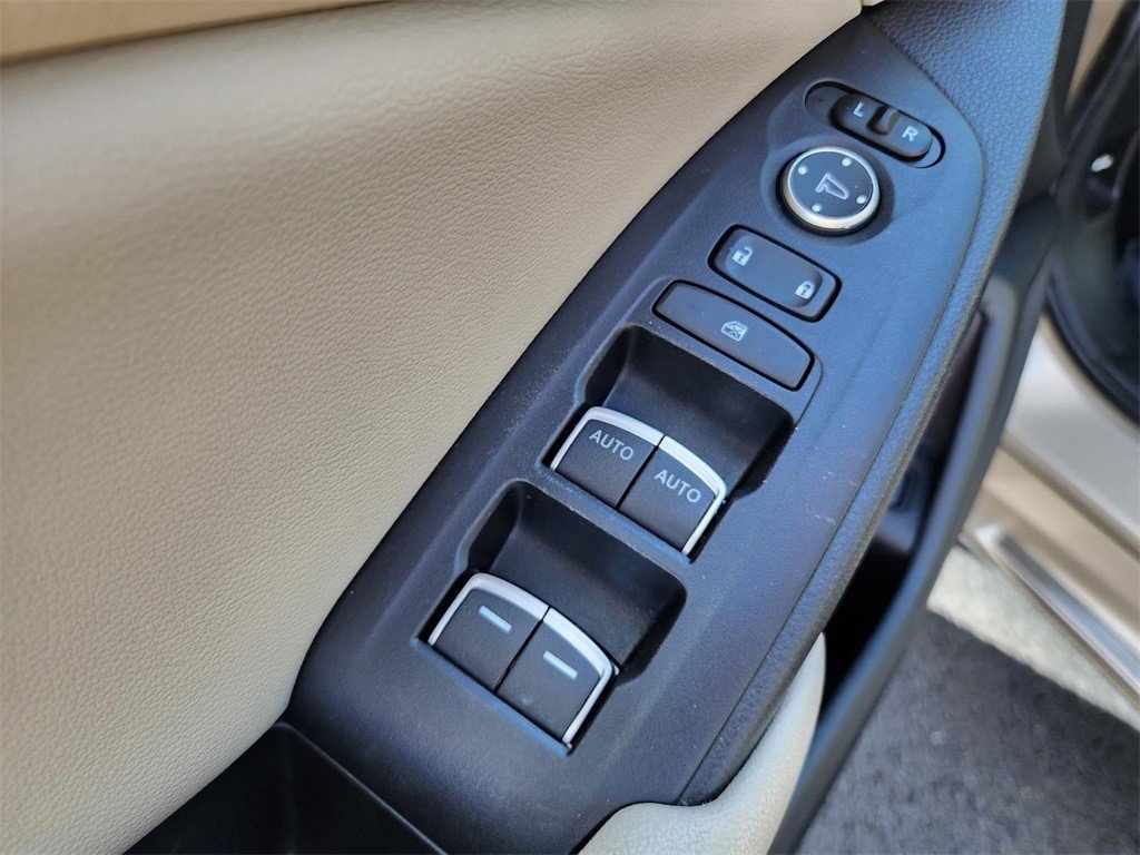 Used 2019 Honda Accord EX image 27