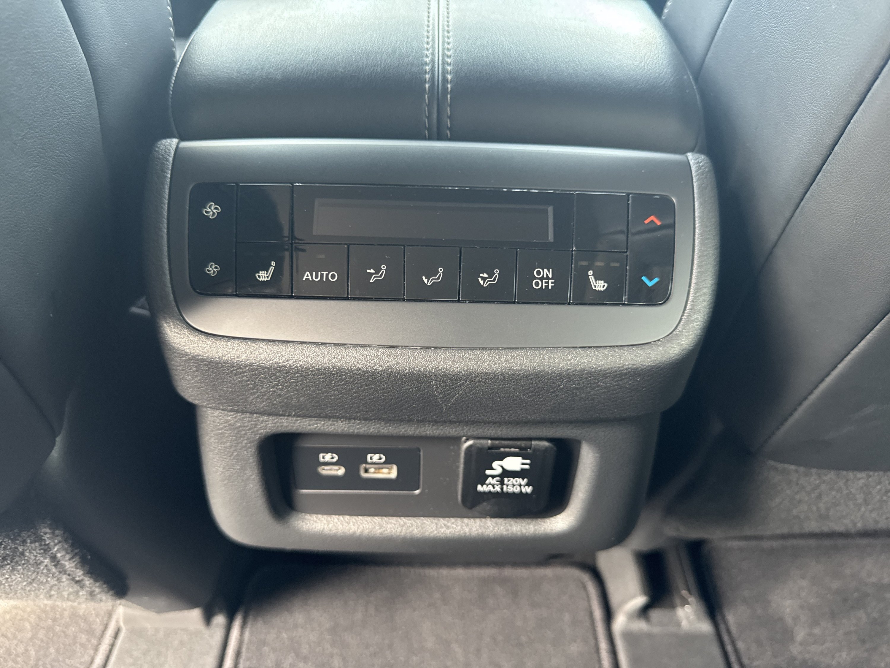 Used 2022 Nissan Pathfinder Platinum w/ Cargo Package AWD/4WD image 22