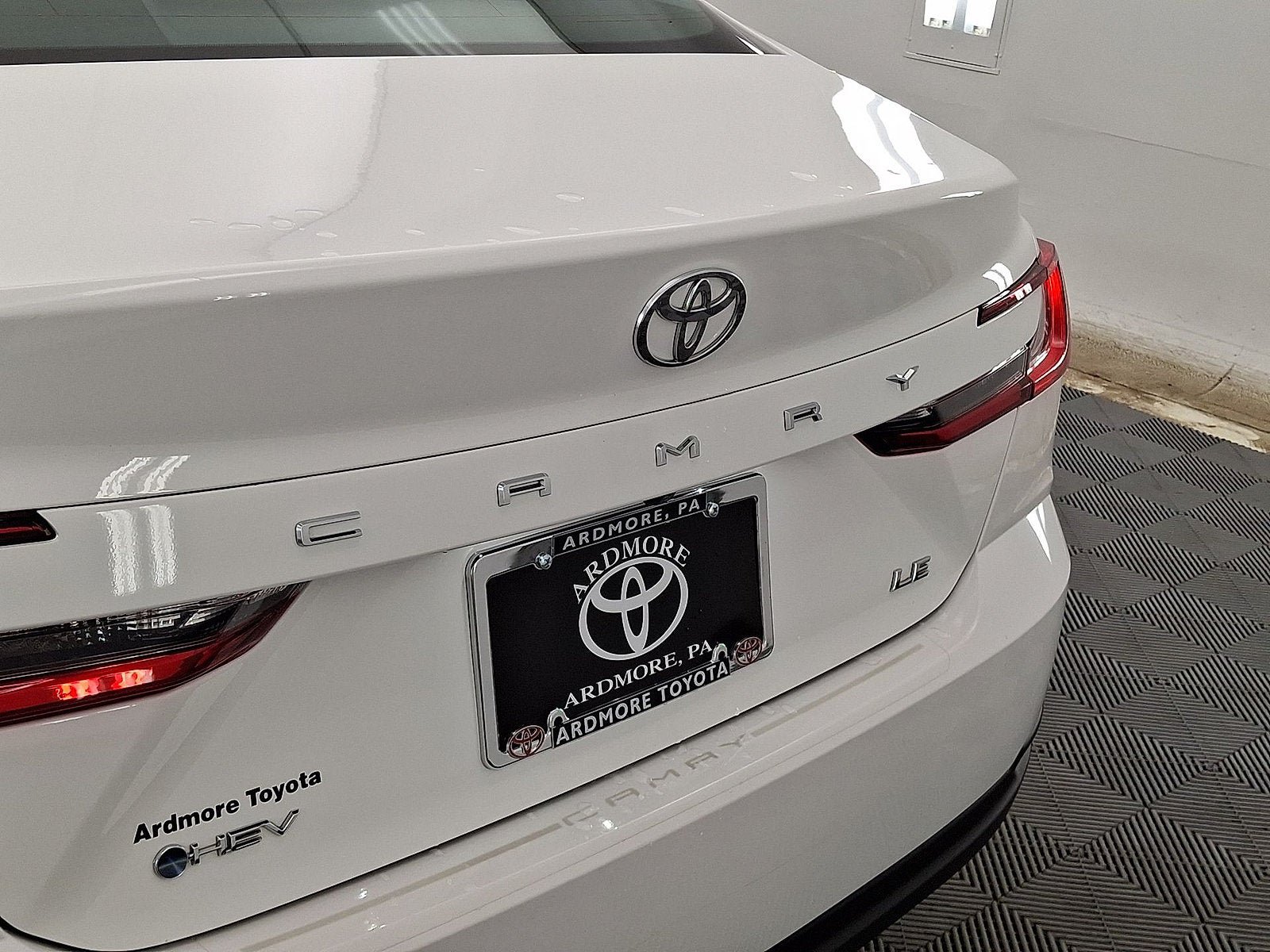 Used 2025 Toyota Camry LE FWD image 15