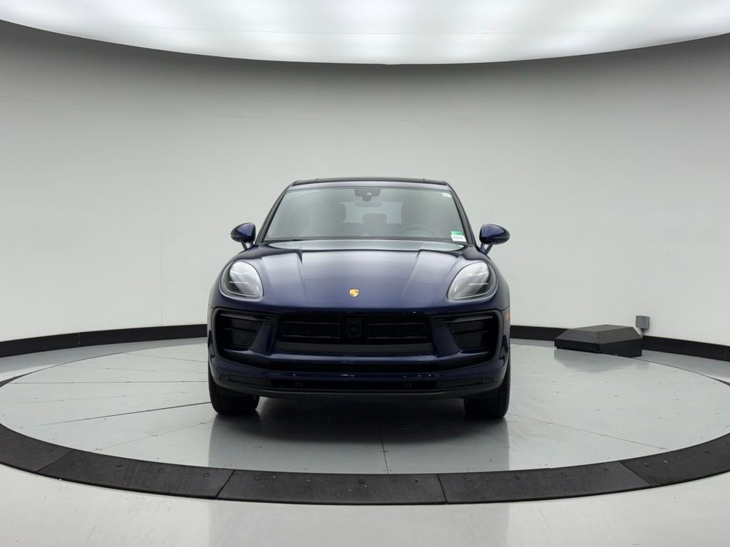 Used 2025 Porsche Macan image 6