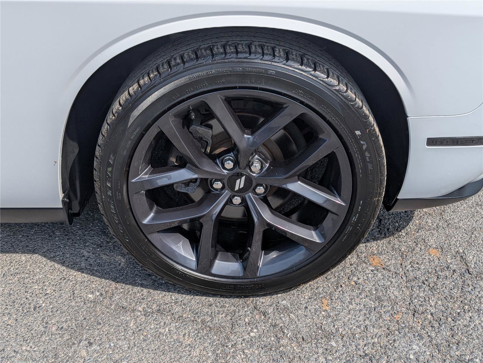Used 2019 Dodge Challenger SXT w/ Blacktop Package image 9