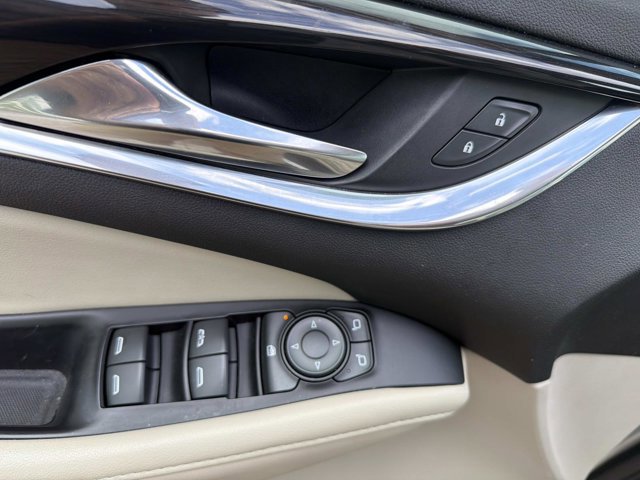 Used 2021 Buick Enclave Essence w/ Sound and Sites Package FWD image 11