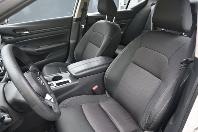 Used 2025 Nissan Altima 2.5 SV FWD image 16