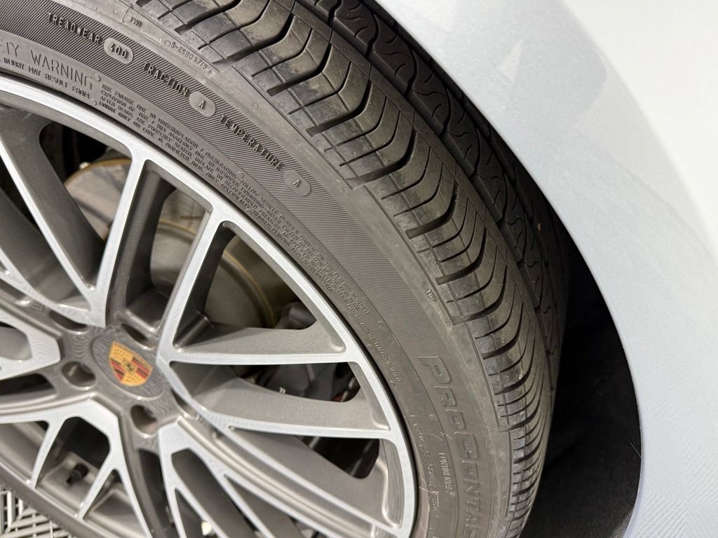 Certified 2024 Porsche Panamera 4 AWD/4WD image 16