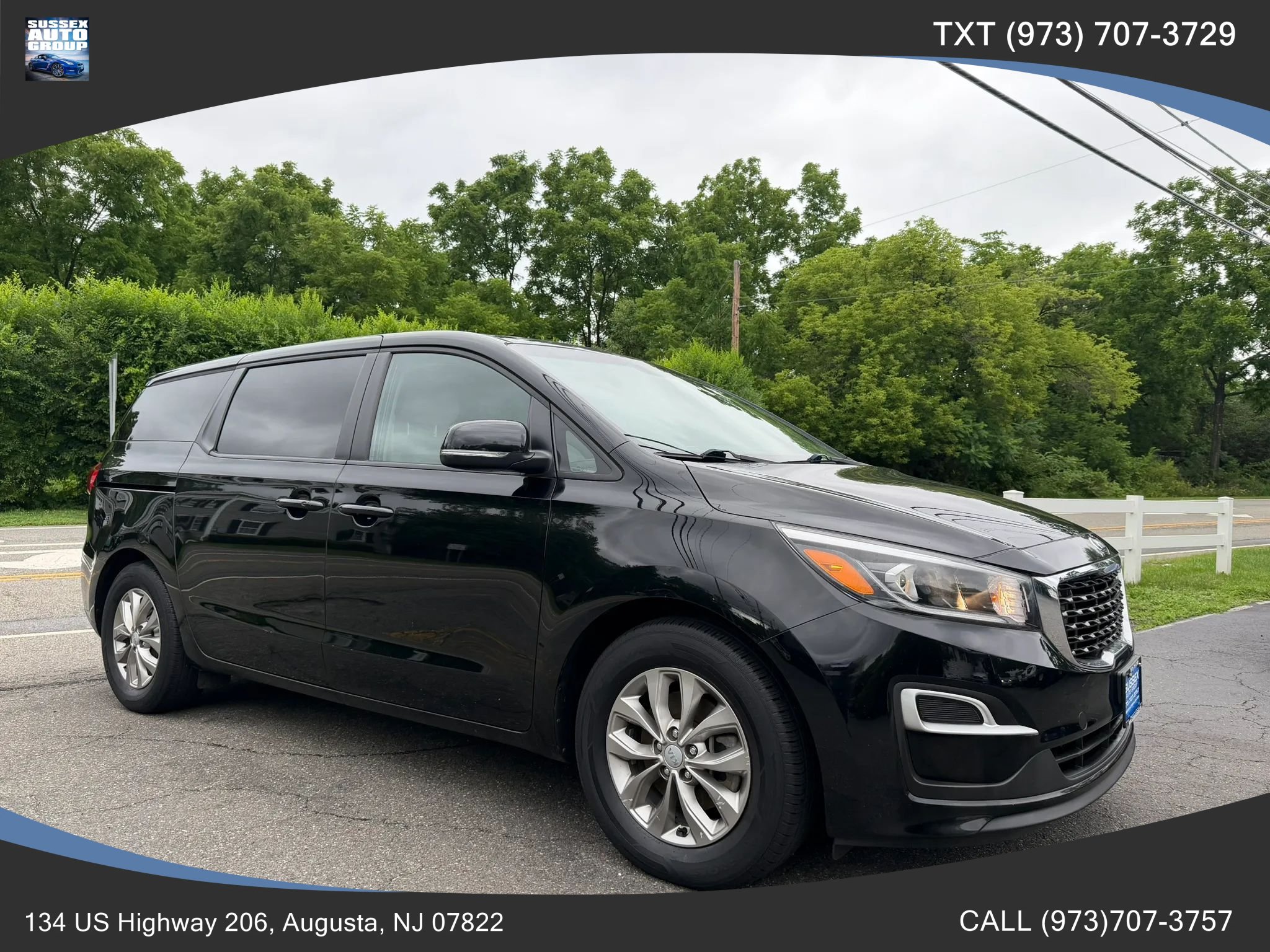 Used 2019 Kia Sedona LX FWD image 1