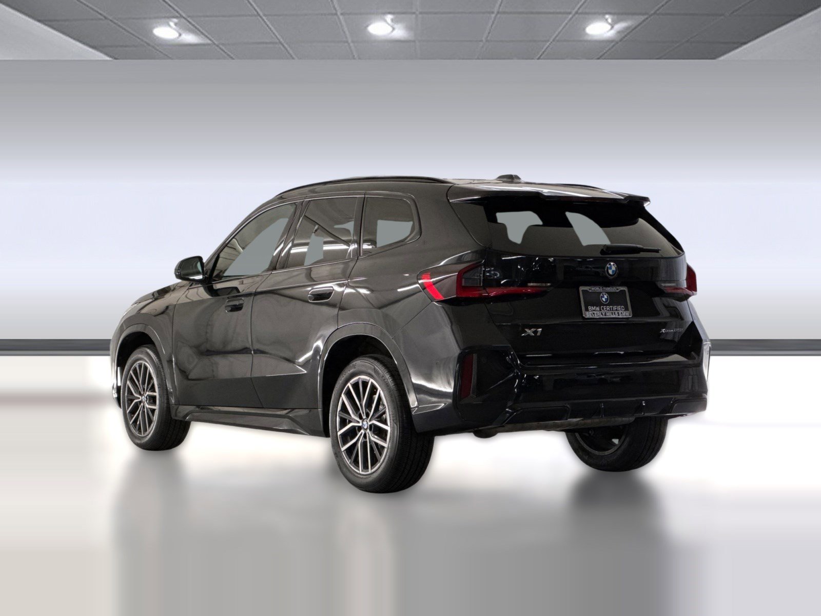 Certified 2023 BMW X1 xDrive28i w/ M Sport Package image 3