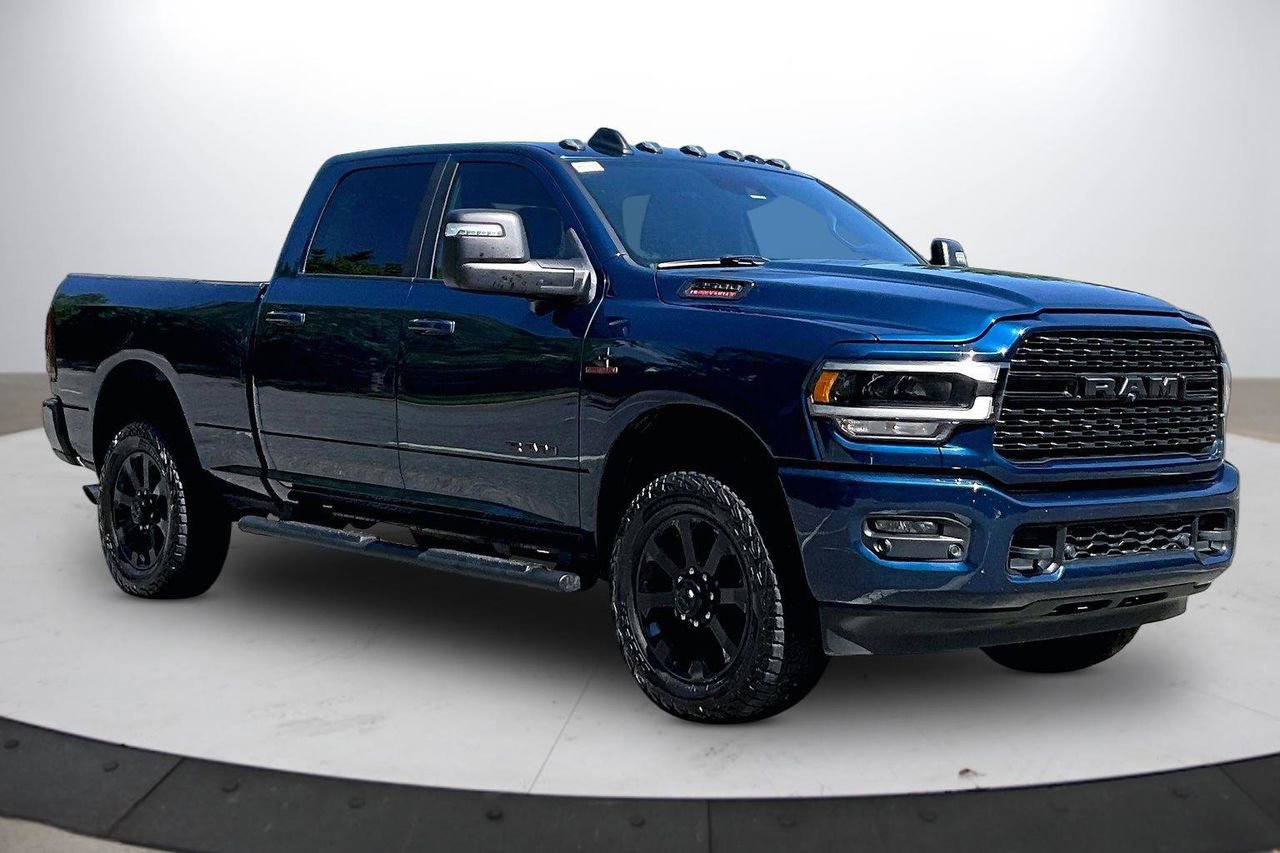 Used 2023 RAM 2500 Big Horn w/ Level 2 Equipment Group AWD/4WD image 2