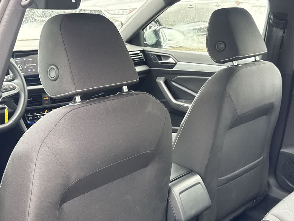 Used 2025 Volkswagen Jetta Sport FWD image 23