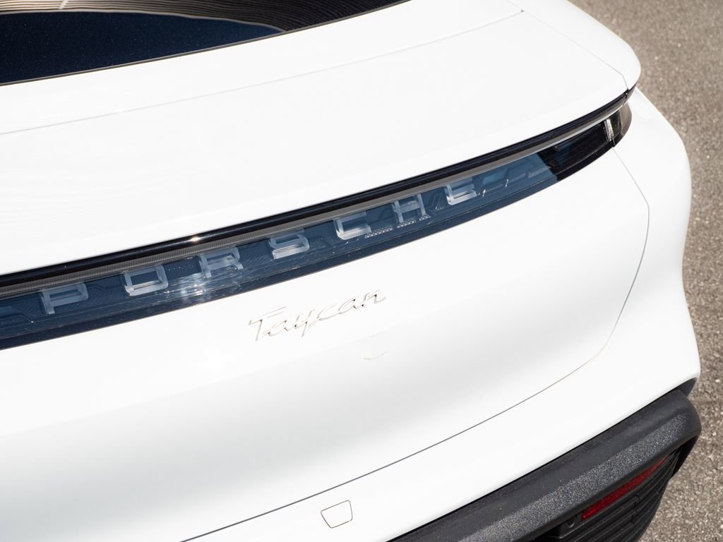 Used 2021 Porsche Taycan image 37