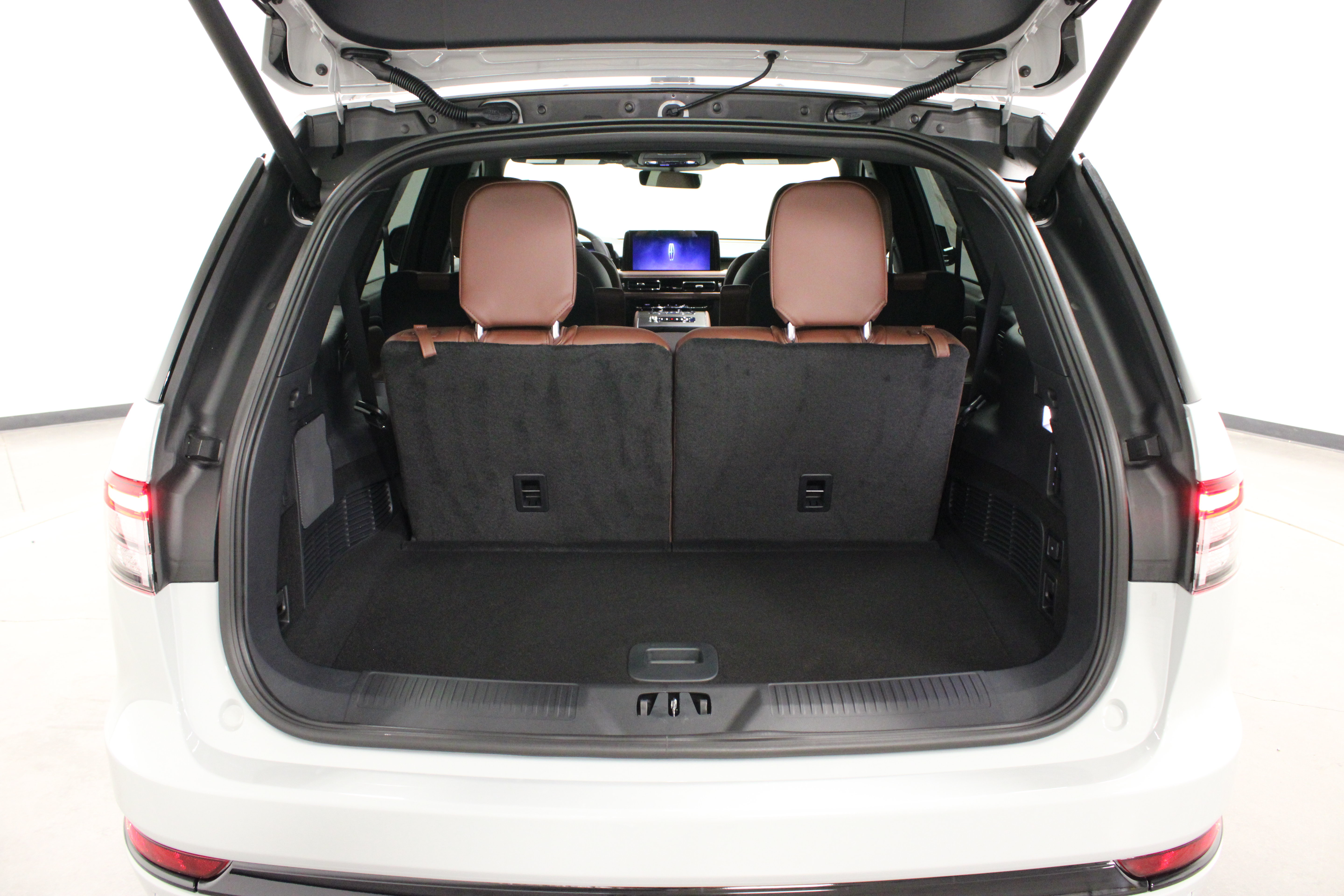 New 2027 Lincoln Aviator Reserve AWD/4WD image 13