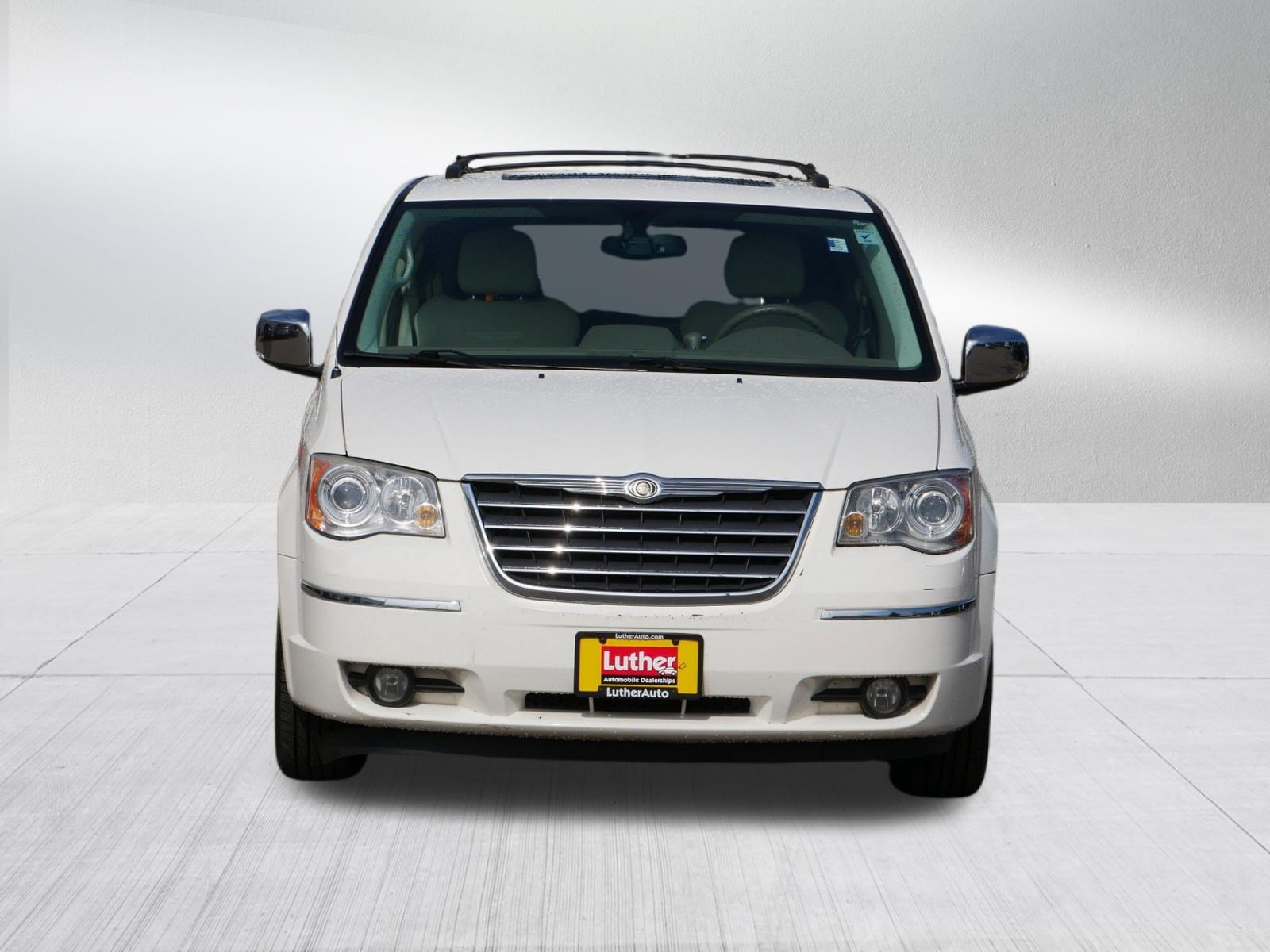 Used 2010 Chrysler Town & Country Limited FWD image 2