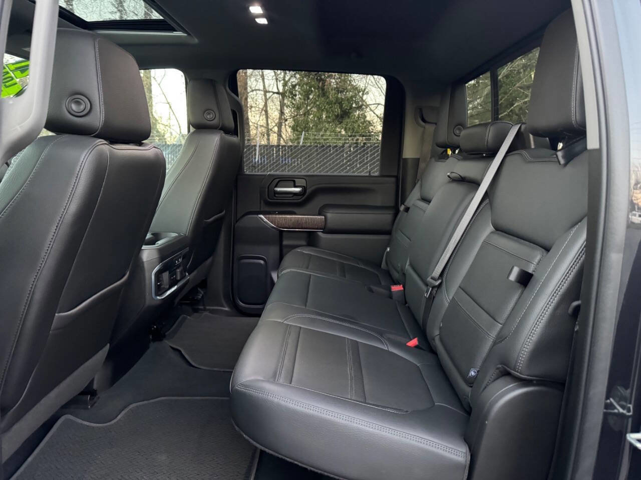 Used 2021 GMC Sierra 2500 Denali w/ Denali Ultimate Package image 14