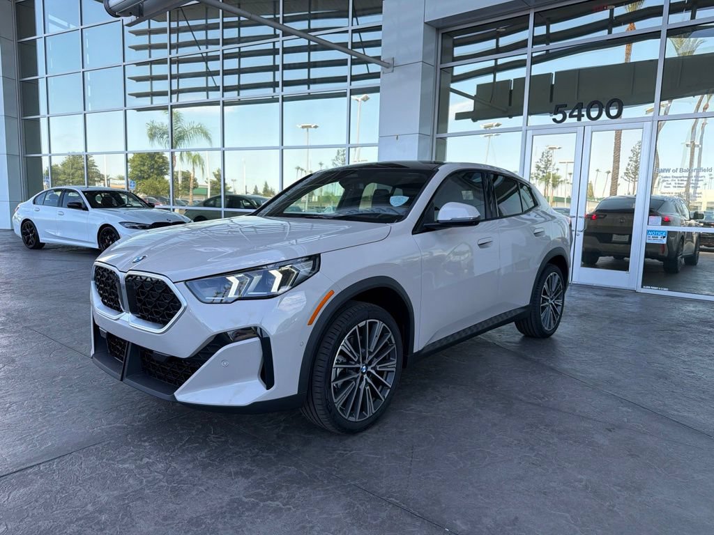New 2026 BMW X2 xDrive28i w/ Technology Package AWD/4WD image 1