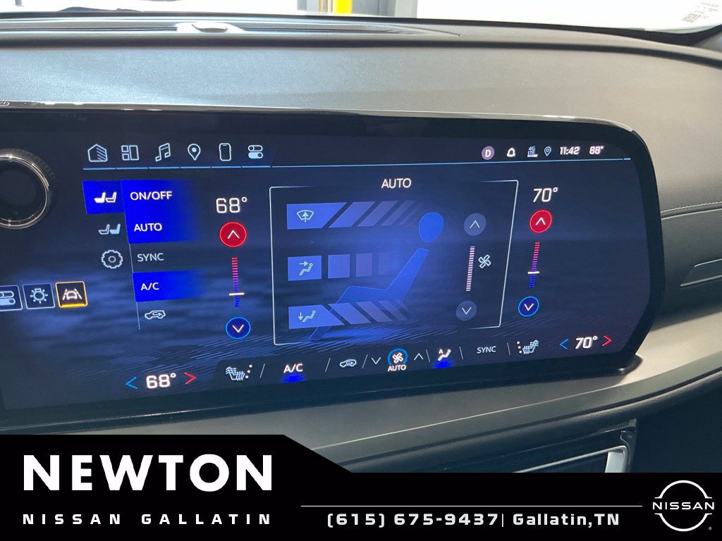 Used 2024 Chevrolet Traverse LT FWD image 11