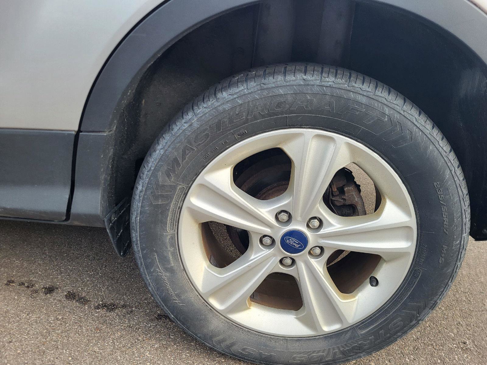 Used 2016 Ford Escape SE w/ SE Cold Weather Package image 16