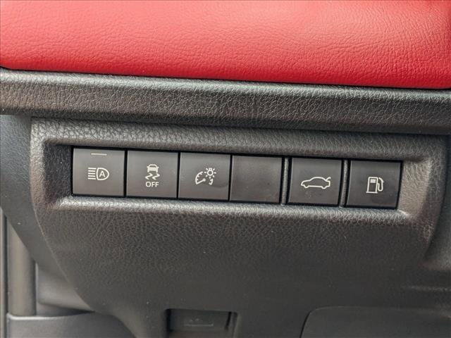 Used 2025 Toyota Camry XSE image 11