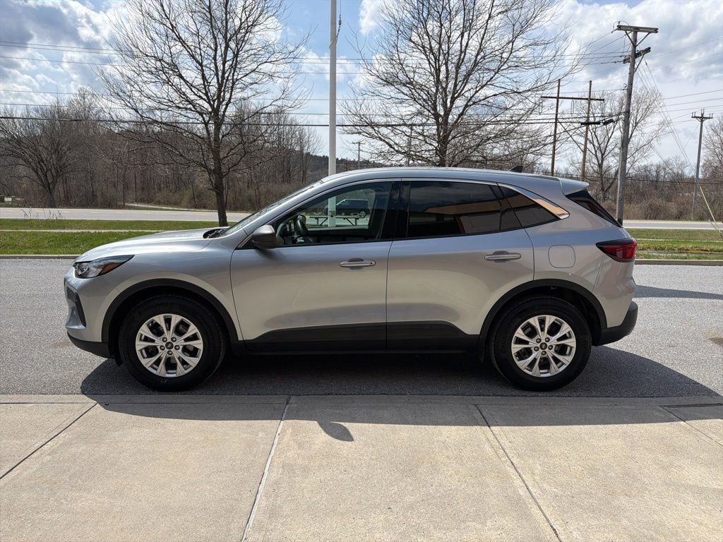 Used 2023 Ford Escape Active image 4