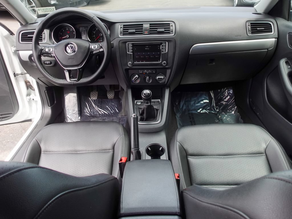 Used 2018 Volkswagen Jetta SE FWD image 25