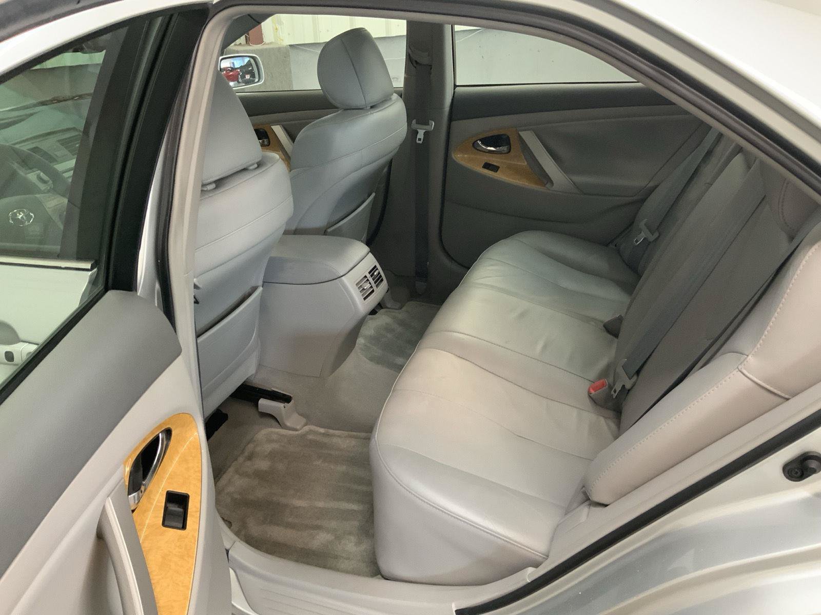 Used 2007 Toyota Camry XLE FWD image 37