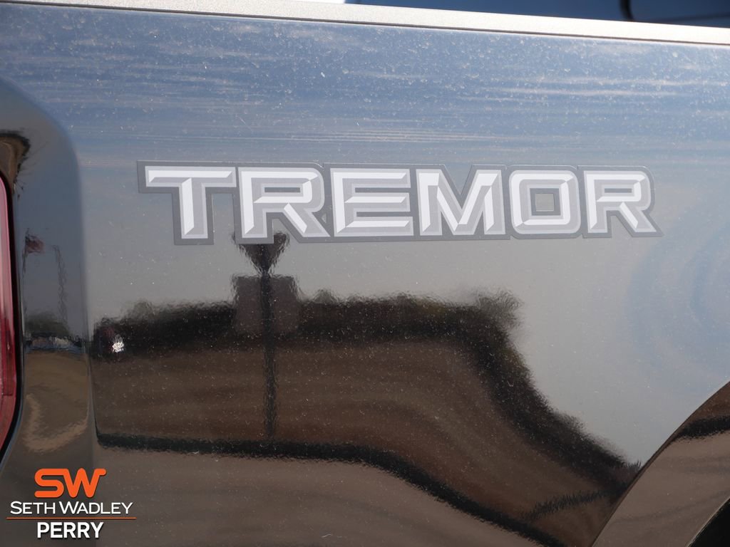 New 2025 Ford F250 Lariat w/ Lariat Ultimate Package image 9