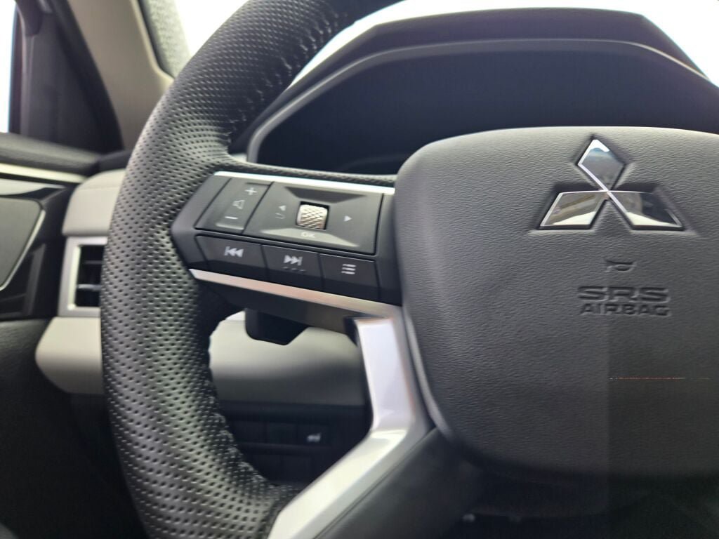New 2026 Mitsubishi Outlander SE AWD/4WD image 29