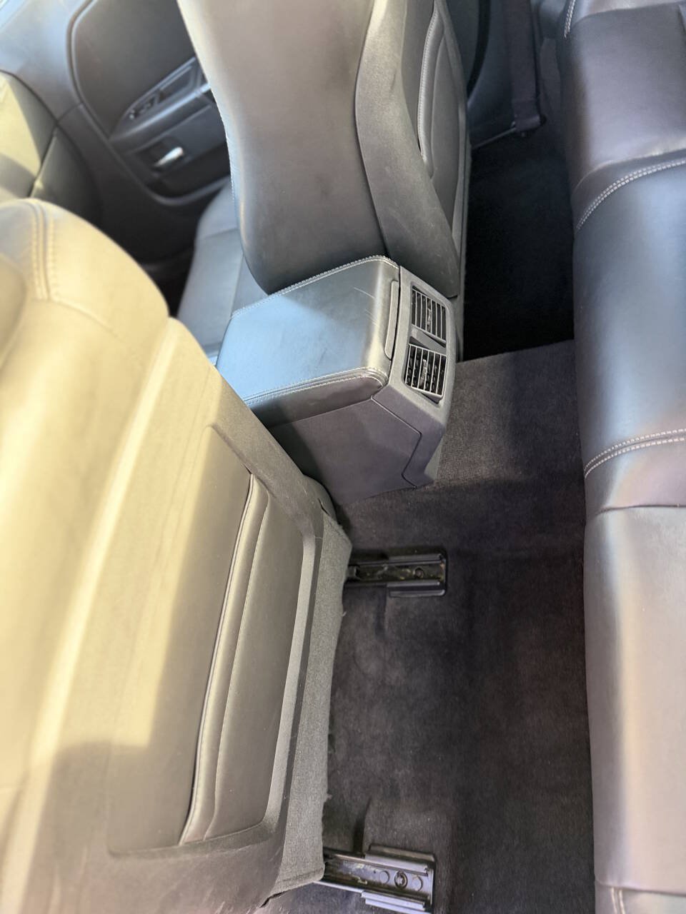 Used 2012 Dodge Challenger SXT Plus RWD image 25