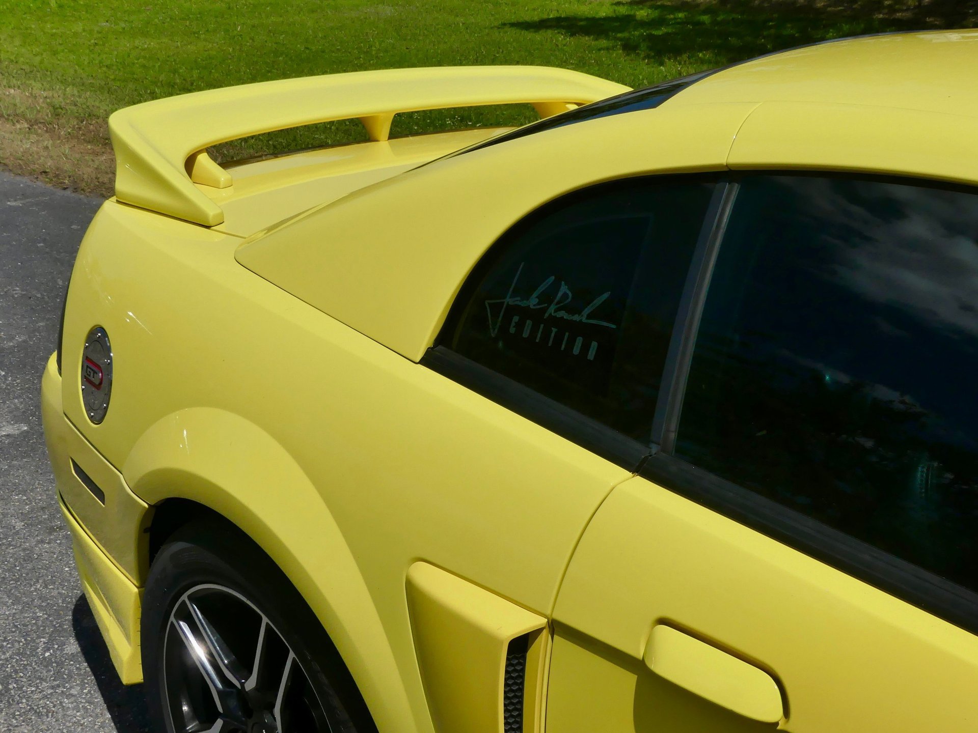 Used 2001 Ford Mustang GT RWD image 91