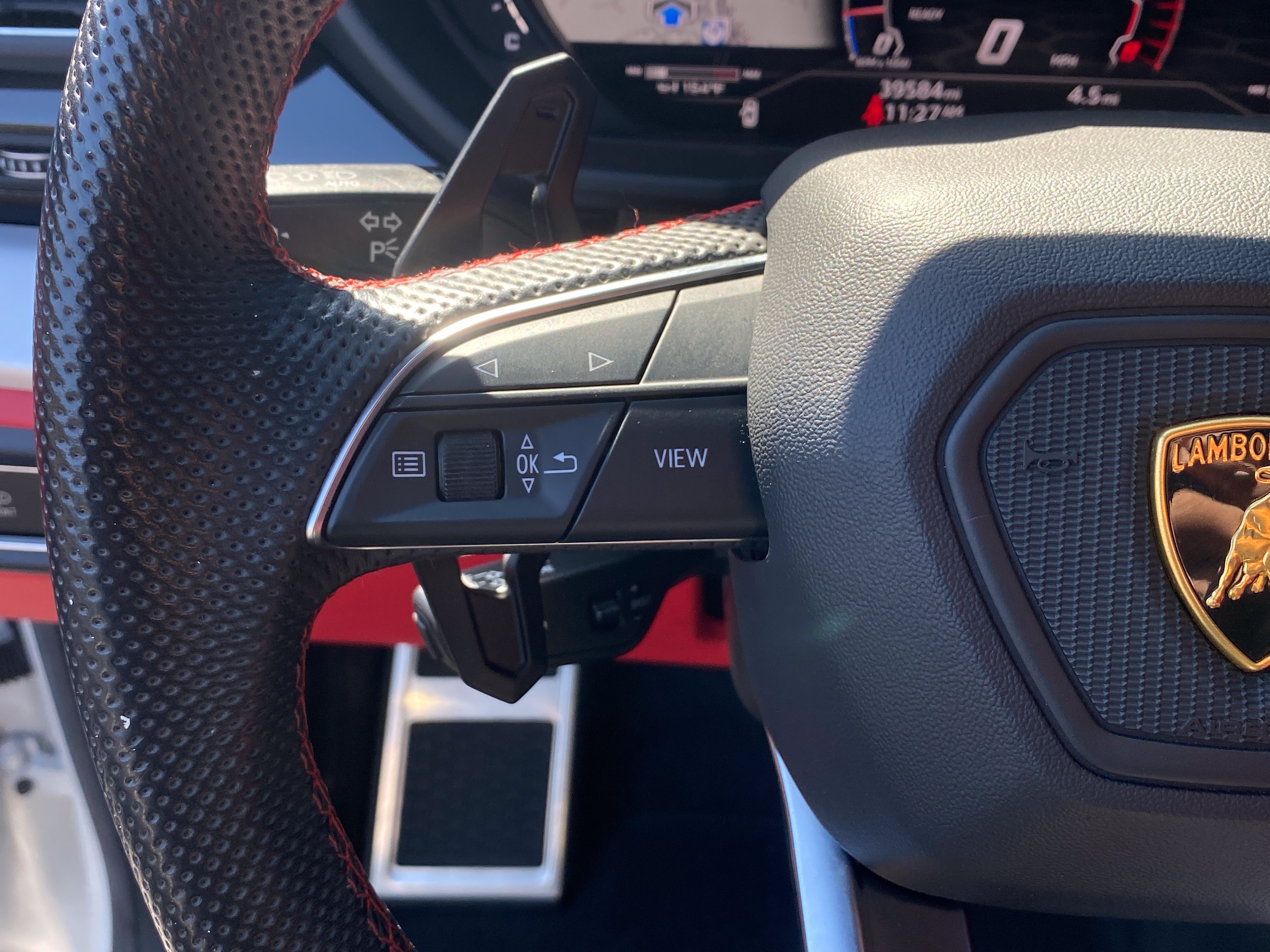 Used 2022 Lamborghini Urus AWD/4WD image 84