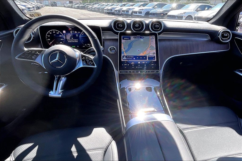 Certified 2025 Mercedes-Benz GLC 350e 4MATIC image 13