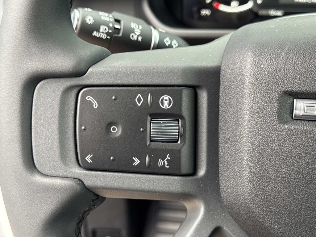 New 2026 Land Rover Defender 110 S AWD/4WD image 29